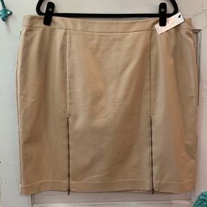 NWT Worthington women’s tan pencil skirt.